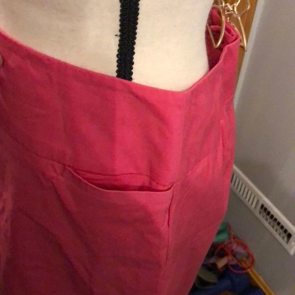 Stretch hot‎ pink mini skirt - Picture 2 of 4